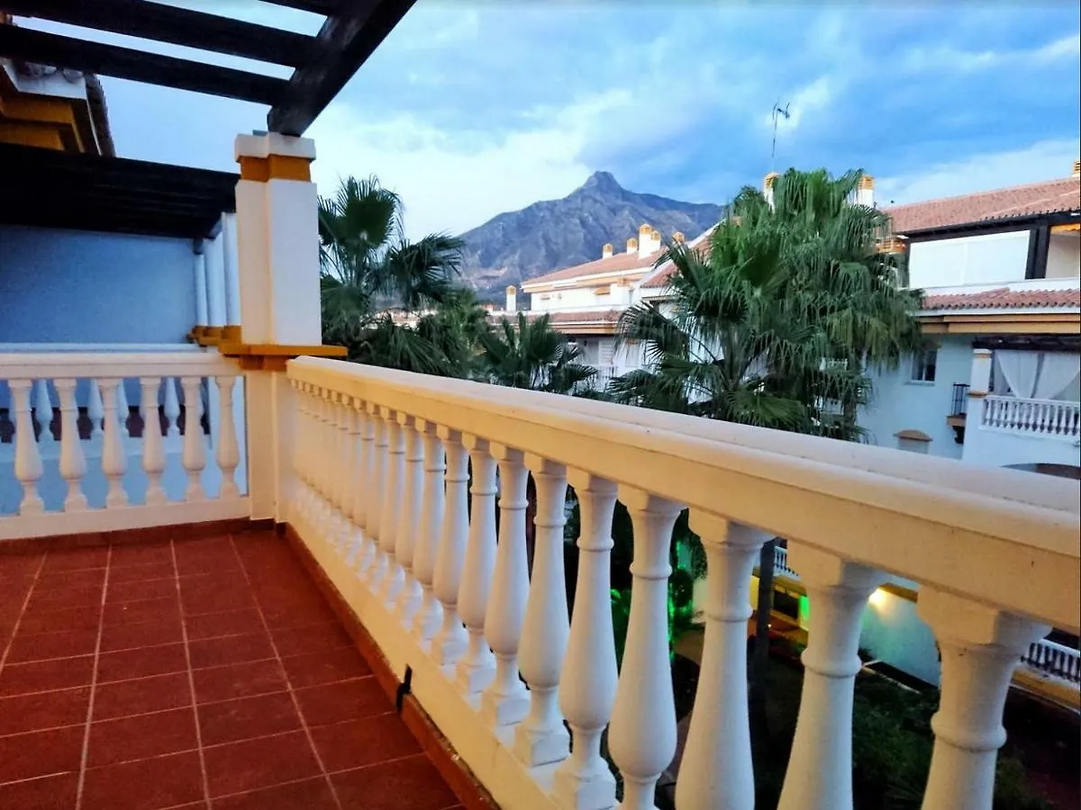 Dama De Noche - Puerto Banus- 2 Bedroom Marbella Apartment